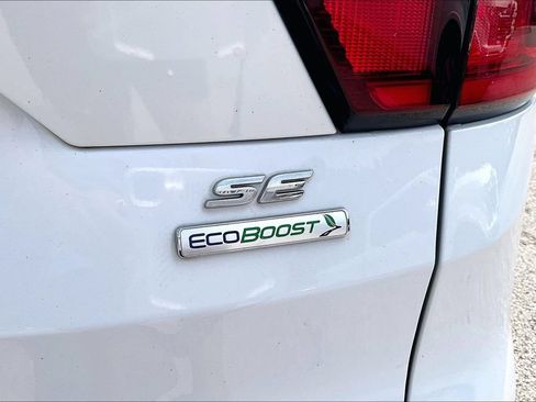 Used 2019 Ford Escape SE FWD image 24