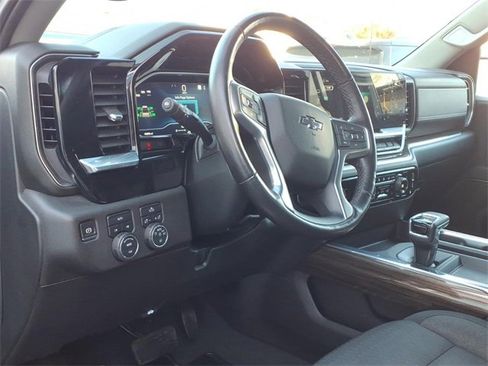 Used 2023 Chevrolet Silverado 1500 RST image 9