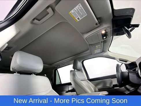 Used 2025 Ford Expedition Active AWD/4WD image 22