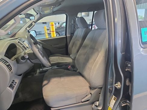 Used 2017 Nissan Frontier SV AWD/4WD image 13
