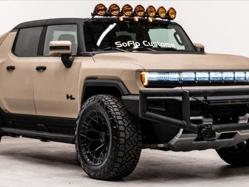 Used 2025 GMC Hummer EV 3X AWD/4WD image 4