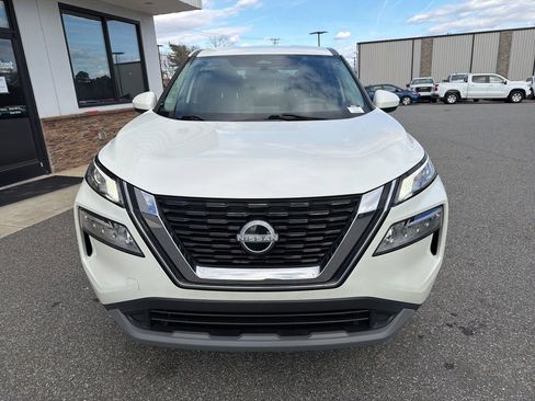Used 2023 Nissan Rogue SV image 10