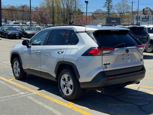 Used 2025 Toyota RAV4 XLE AWD/4WD image 3