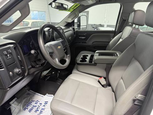 Used 2017 Chevrolet Silverado 2500 W/T image 12