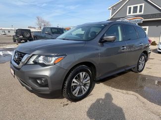 Used 2020 Nissan Pathfinder SL video 1