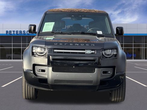 Used 2025 Land Rover Defender 110 V8 image 9