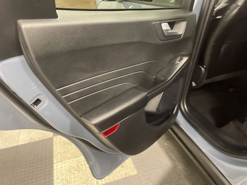 Used 2025 Ford Escape ST-Line image 15