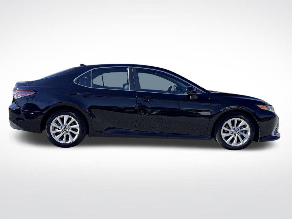 Used 2021 Toyota Camry LE FWD image 7