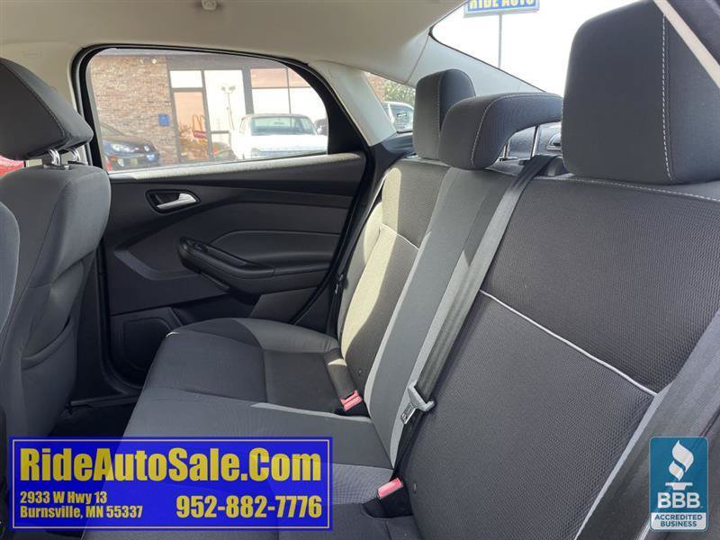 Used 2014 Ford Focus SE w/ SE Winter Package FWD image 12