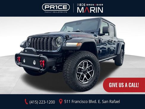 Used 2025 Jeep Gladiator Rubicon w/ Technology Group image 1