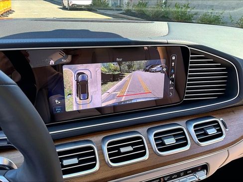 Certified 2024 Mercedes-Benz GLS 450 4MATIC image 23