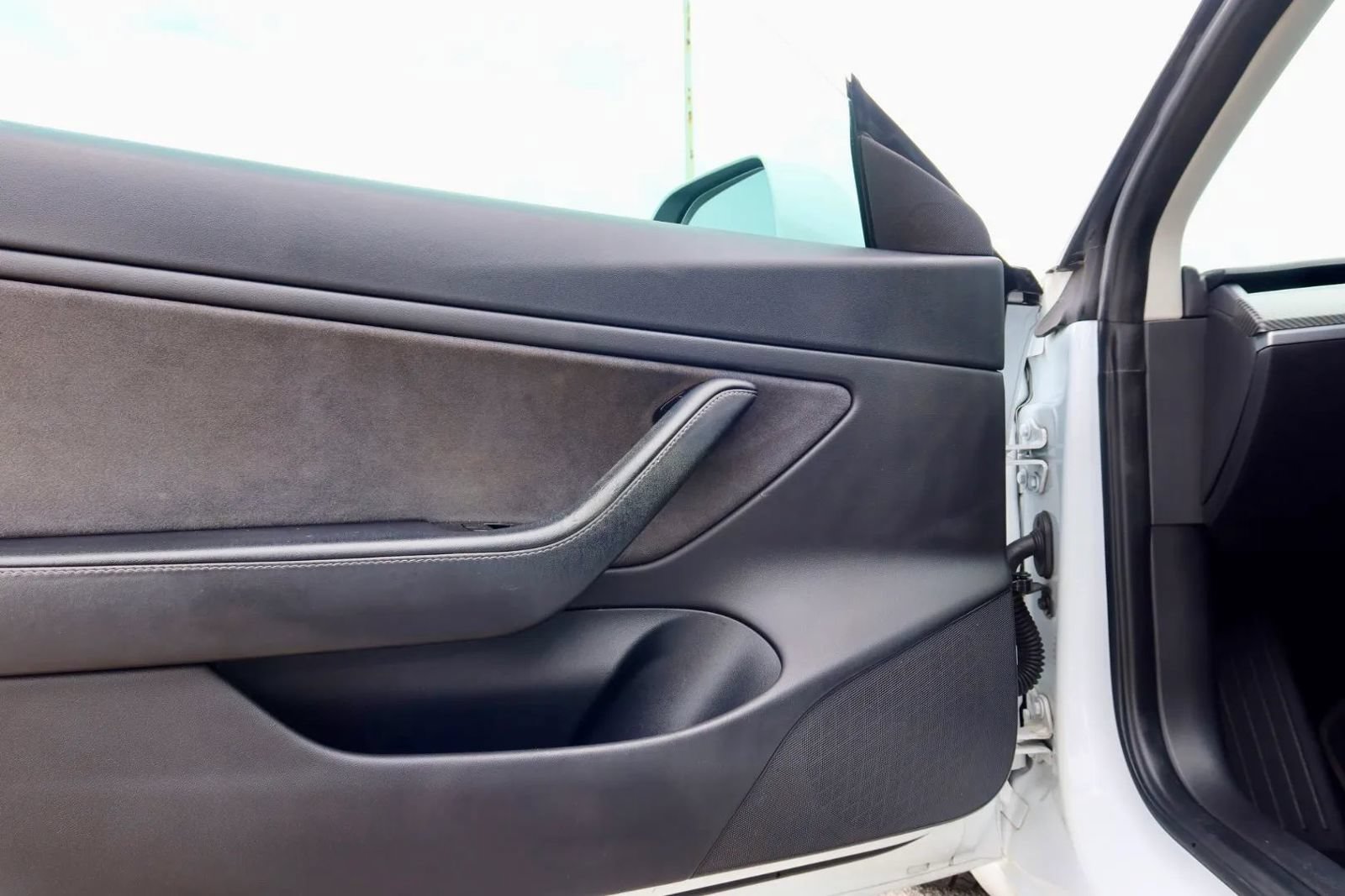 Used 2018 Tesla Model 3 Long Range AWD/4WD image 12