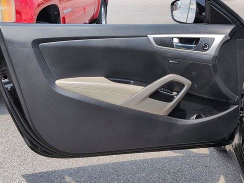 Used 2014 Hyundai Veloster w/ Style Package 02 FWD image 12