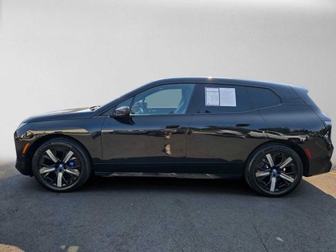 Used 2024 BMW iX xDrive50 w/ Premium Package AWD/4WD image 6