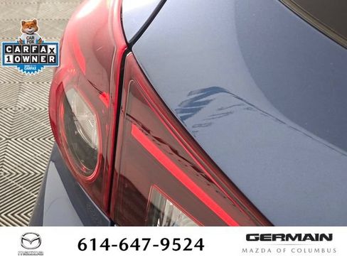 Used 2018 MAZDA MAZDA3 Touring FWD image 17