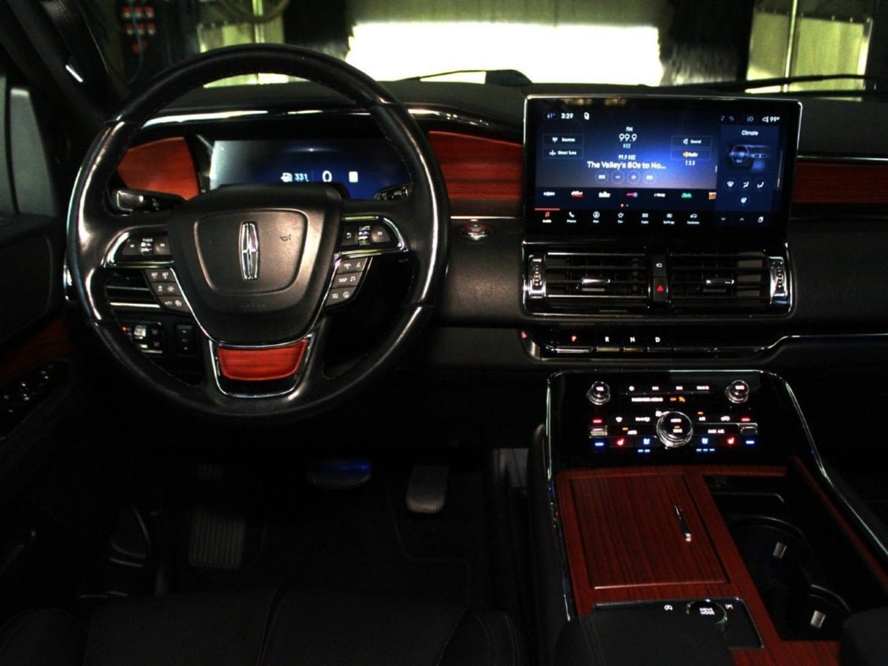 Used 2024 Lincoln Navigator L 4WD image 18
