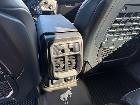 Used 2025 Ford Bronco Badlands AWD/4WD image 16