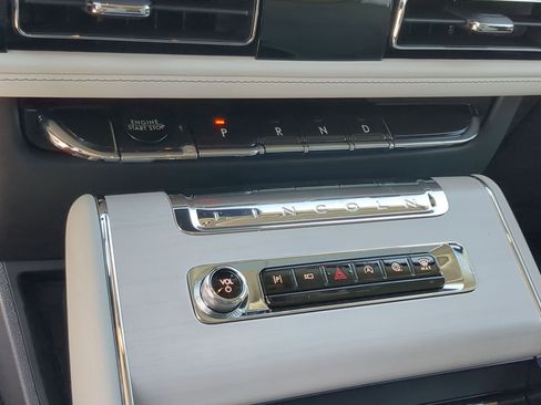 Used 2026 Lincoln Aviator Reserve AWD/4WD image 19
