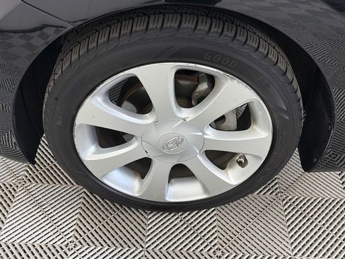 Used 2011 Hyundai Elantra Limited FWD image 8