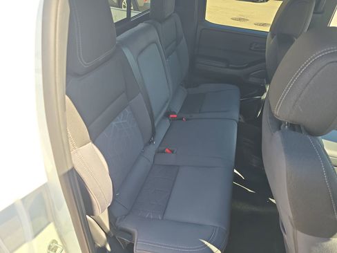 Used 2026 Nissan Frontier SV w/ Tow Package image 11