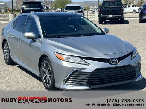 Used 2022 Toyota Camry XLE w/ Navigation Upgrade Package image 1
