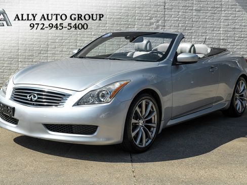 Used 2009 INFINITI G37 Convertible w/ Premium Pkg RWD image 1
