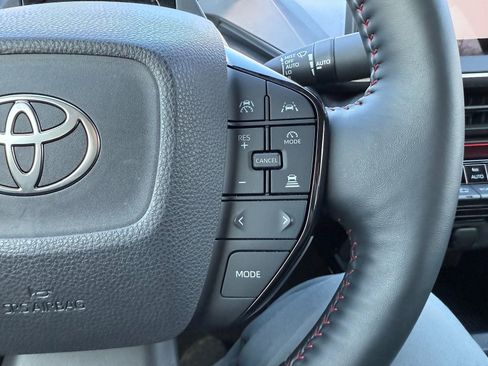 Used 2024 Toyota Prius Prime XSE Premium image 32