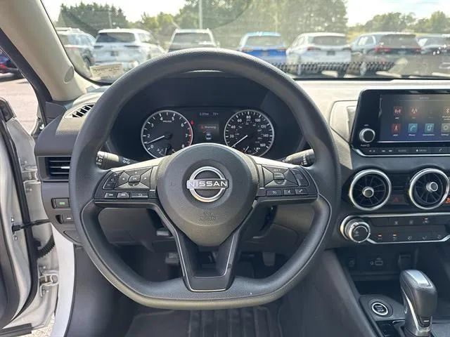 Used 2024 Nissan Sentra S FWD image 10