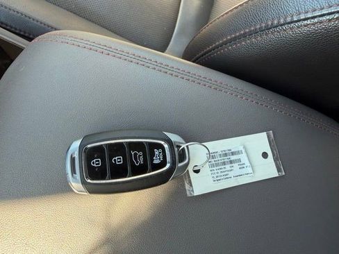 Used 2020 Hyundai Santa Fe Limited image 36