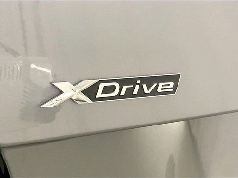 Certified 2025 BMW 230i xDrive Coupe w/ Premium Package AWD/4WD image 7