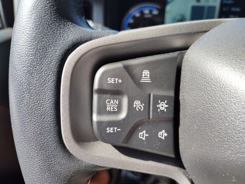 Used 2024 Ford Bronco Wildtrak AWD/4WD image 29