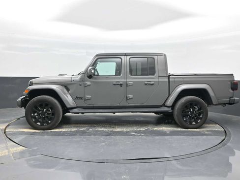 Used 2022 Jeep Gladiator Overland AWD/4WD image 5