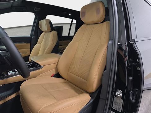 Used 2025 Cadillac Escalade IQ Luxury 2 AWD/4WD image 14