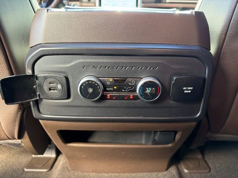 Used 2023 Ford Expedition Max King Ranch image 18