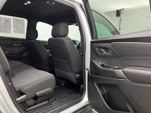 Used 2022 Chevrolet Traverse LT w/ LPO, Floor Liner Package image 30