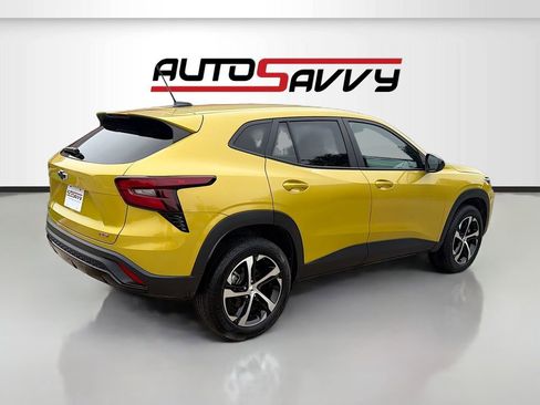 Used 2024 Chevrolet Trax RS w/ Driver Confidence Package FWD image 7