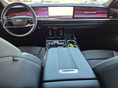 Used 2025 Cadillac Escalade Sport w/ Touring Package AWD/4WD image 17