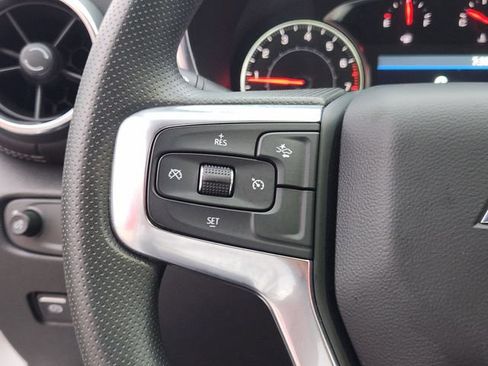 Used 2025 Chevrolet Blazer LT FWD image 23