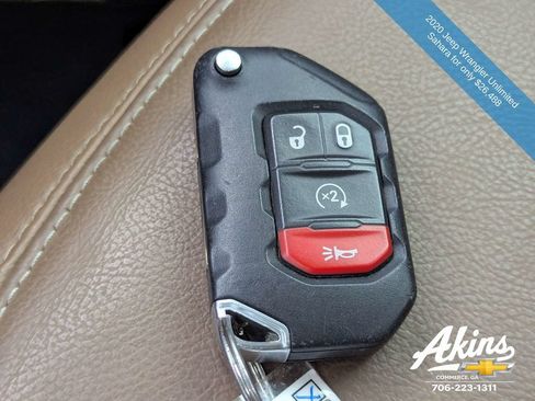 Used 2020 Jeep Wrangler Unlimited Sahara AWD/4WD image 31