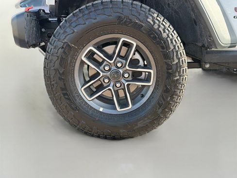 Used 2026 Jeep Gladiator Mojave image 41