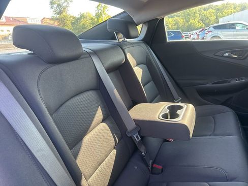 Used 2025 Chevrolet Malibu LT image 46