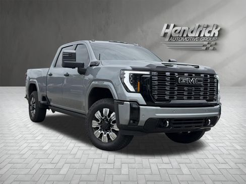 Used 2026 GMC Sierra 2500 Denali w/ Denali Reserve Package AWD/4WD image 2