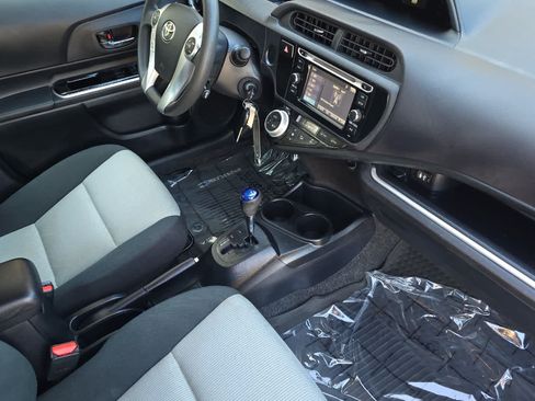 Used 2016 Toyota Prius C Two FWD image 15