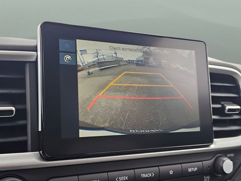 Used 2026 Hyundai Venue SEL FWD image 19