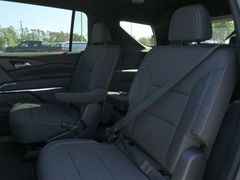 New 2026 Chevrolet Traverse LT FWD image 11
