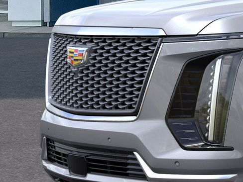 New 2026 Cadillac Escalade Luxury image 13