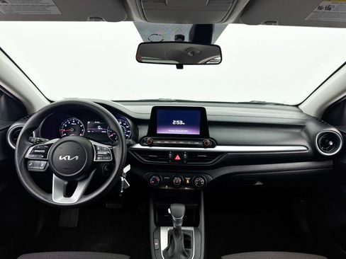 Used 2022 Kia Forte LXS w/ LXS Technology Package FWD image 18