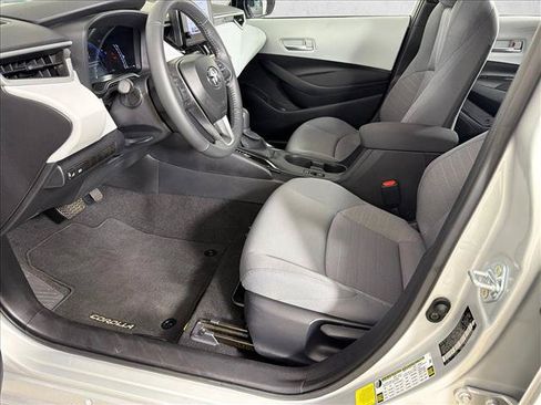 Used 2026 Toyota Corolla SE FWD image 9