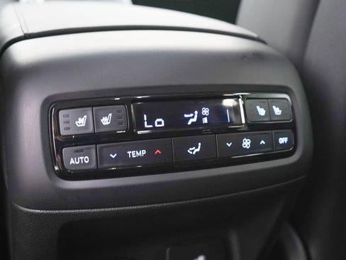 Used 2024 Hyundai Palisade SEL w/ Premium Package AWD/4WD image 17