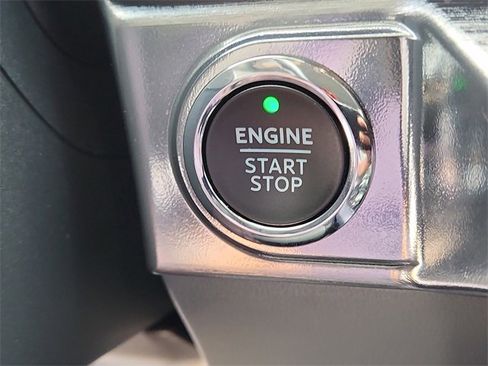 Used 2022 Ford F150 Lariat w/ Max Trailer Tow Package image 29